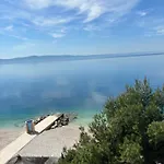 Spomenka *