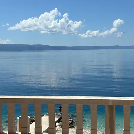 Spomenka *