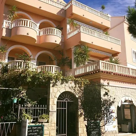 Spomenka *