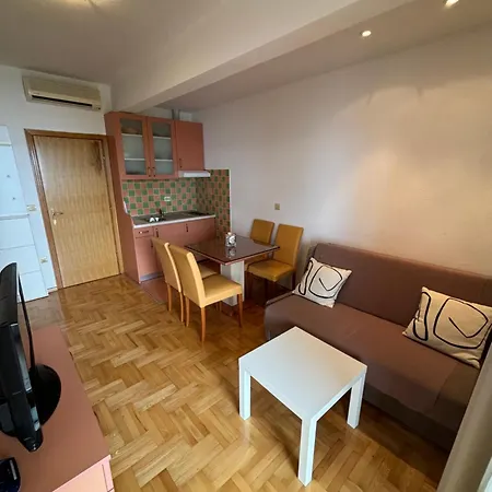 Apartment Spomenka *