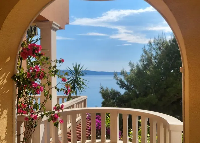 Spomenka * Podgora (Split-Dalmatia)